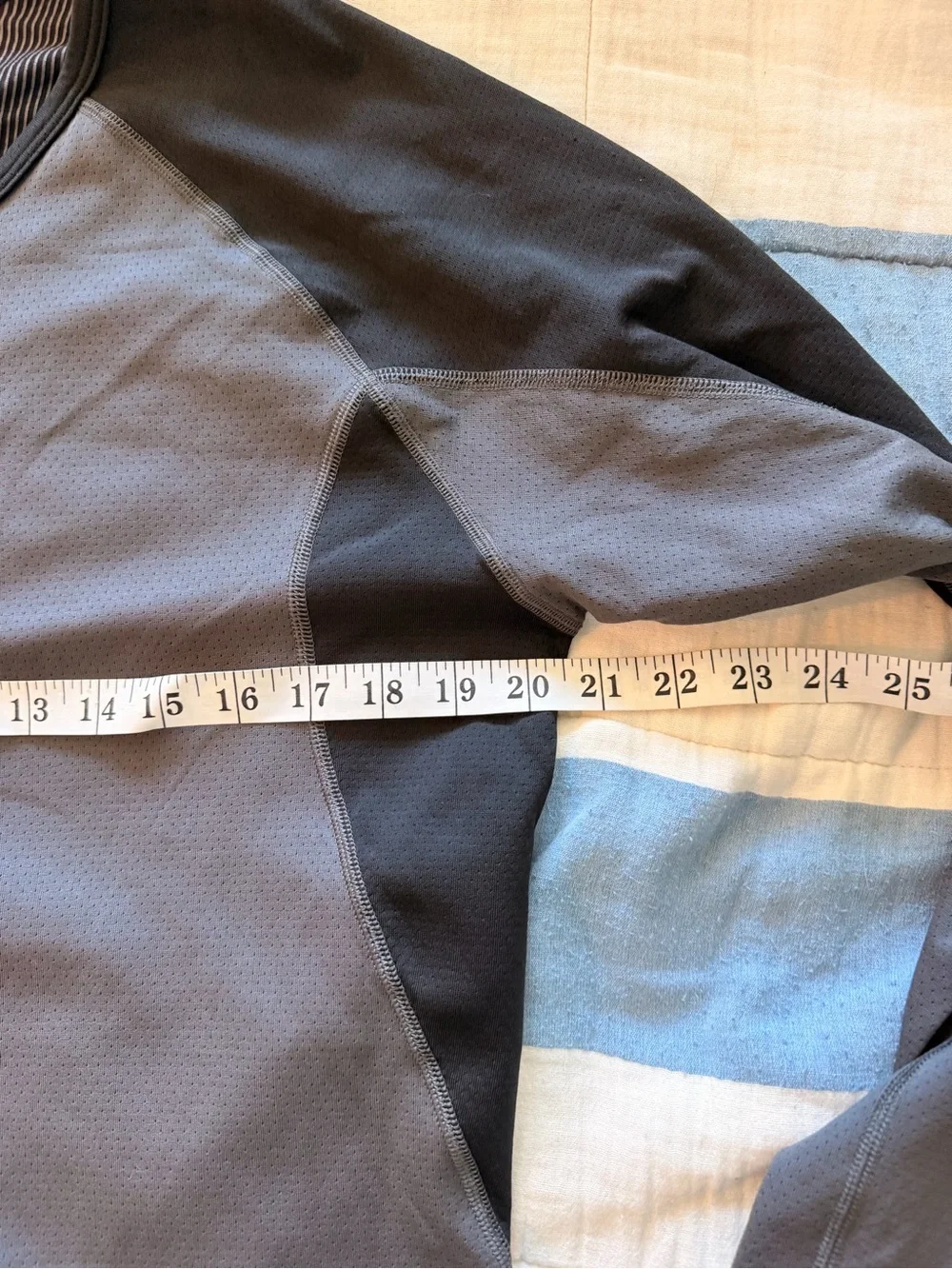 The North Face Men's FlashDry Long Sleeve Performance Raglan Athletic Top Sz L